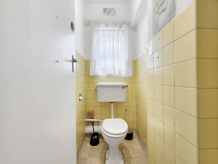 2 Bedroom Property for Sale in Sea Point Western Cape